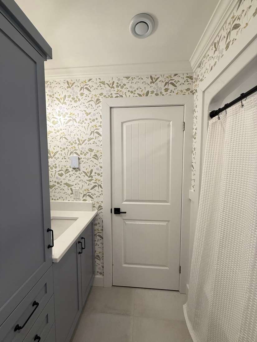 Glenlonan Main — finished interior, full view.